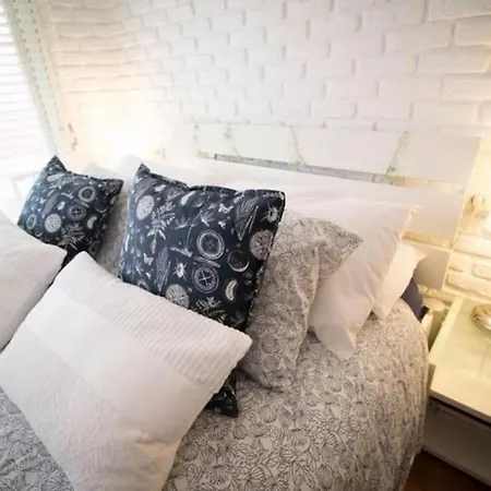 023 Enchanting 4 Bed Traditional Townhouse In Costa Prázdninový dům